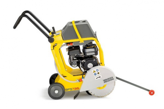 Нарезчик швов бензиновый Wacker Neuson BFS 735 A по выгодной цене в Якутске. Надежное качество и лучшие условия ждут вас.