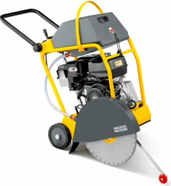 Резчик швов Wacker Neuson MFS-1350CE в прокат в Якутске. У нас лучшая цена за сутки! Возможность взять в аренду с выгодной скидкой до 40% при экспресс доставке 24/7. И помните, ночью стоимость еще дешевле на 30%! #арендапрокат #виброплита #выгодно